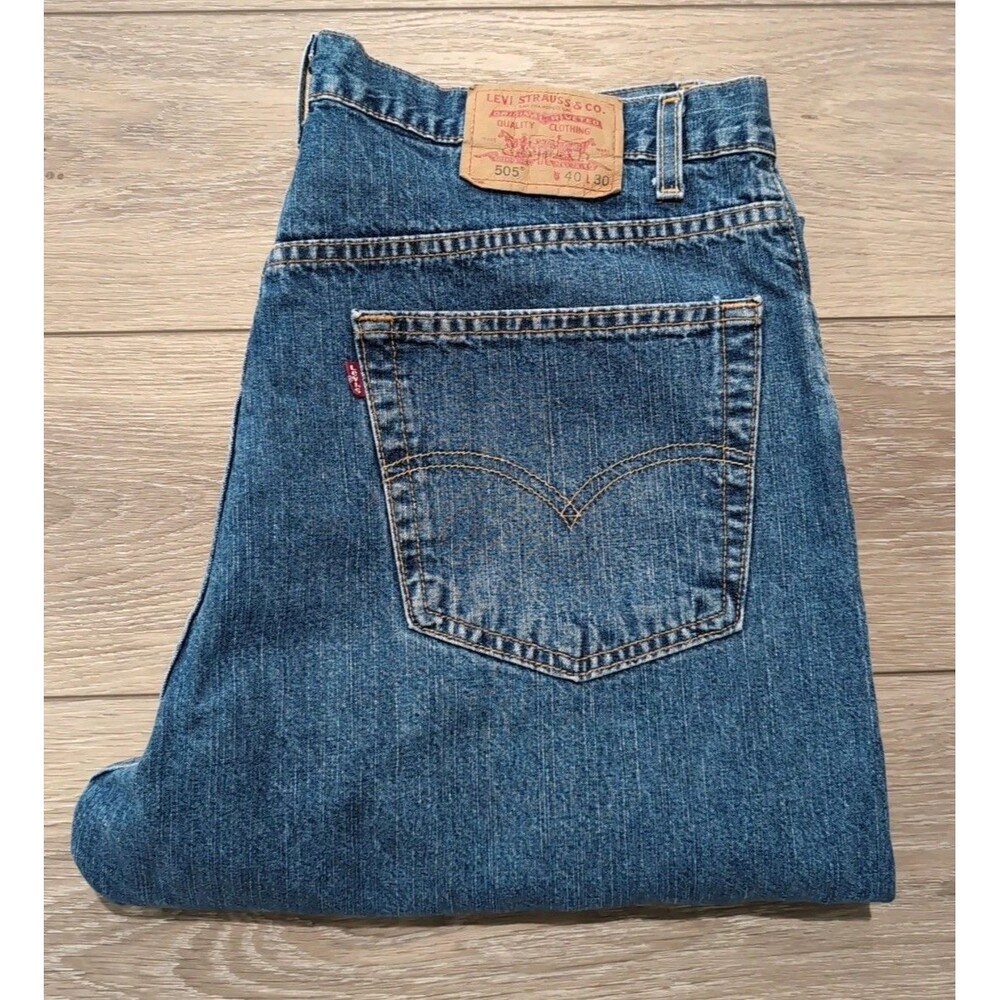 Vintage 2003 Levi's 505 Men's Blue Jeans size 40x30 Med Wash EUC